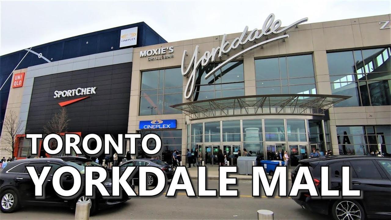 Executive Room In Toronto Next To Yorkdale Shopping Centre Bagian luar foto