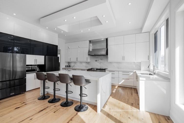 Executive Room In Toronto Next To Yorkdale Shopping Centre Bagian luar foto