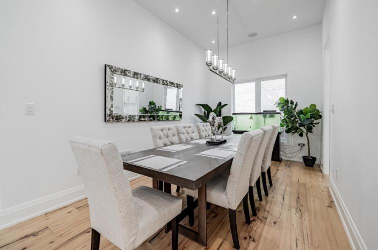 Executive Room In Toronto Next To Yorkdale Shopping Centre Bagian luar foto